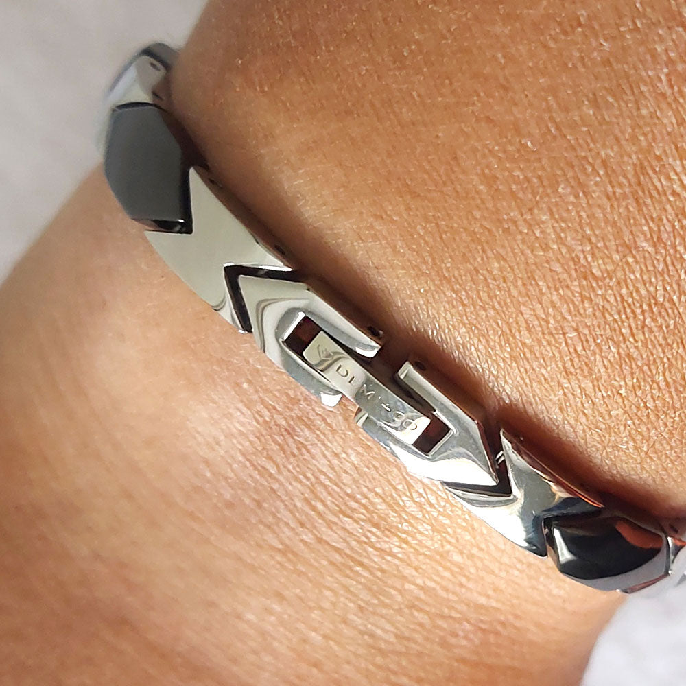 womens magnetic bracelet