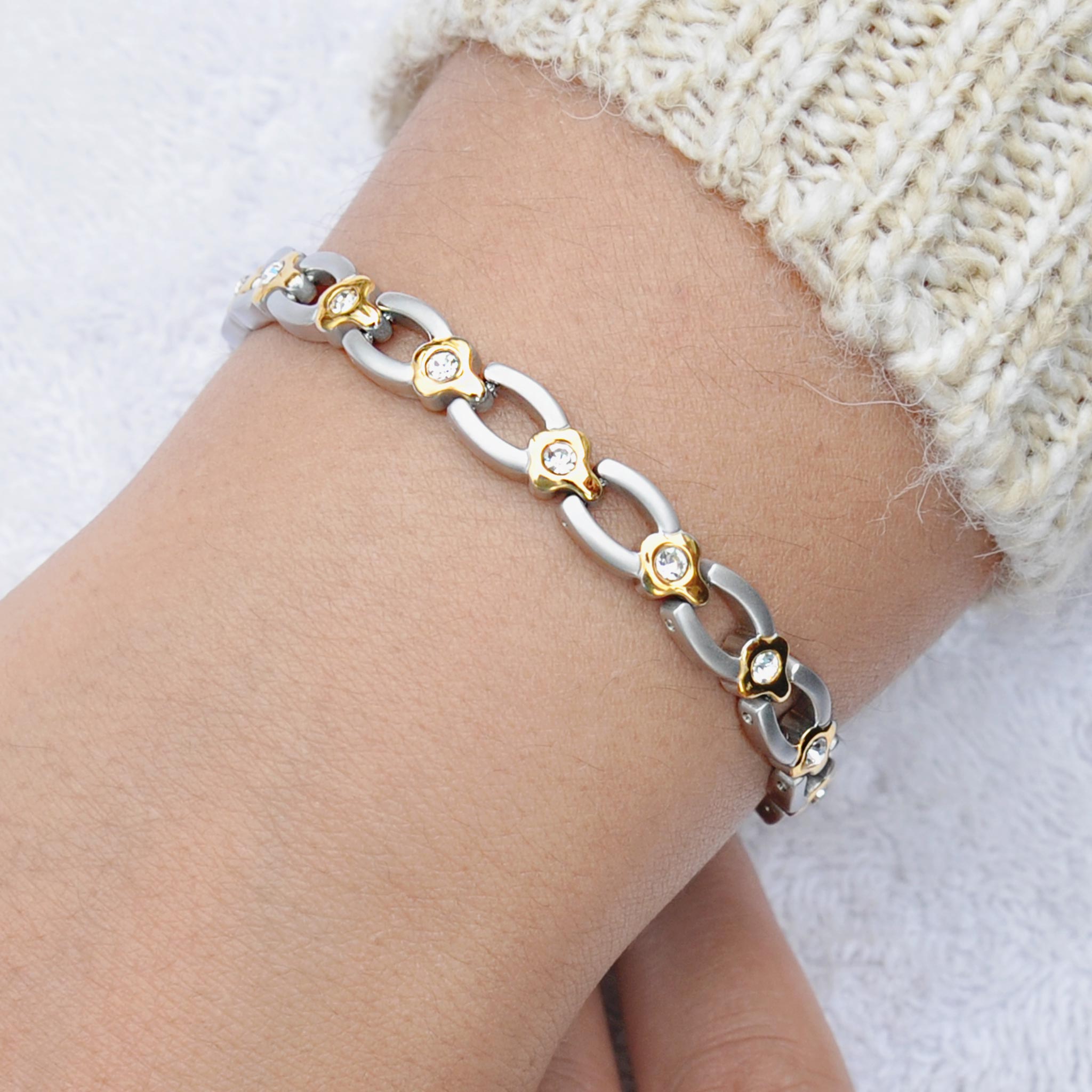 magnetic bracelet for ladies