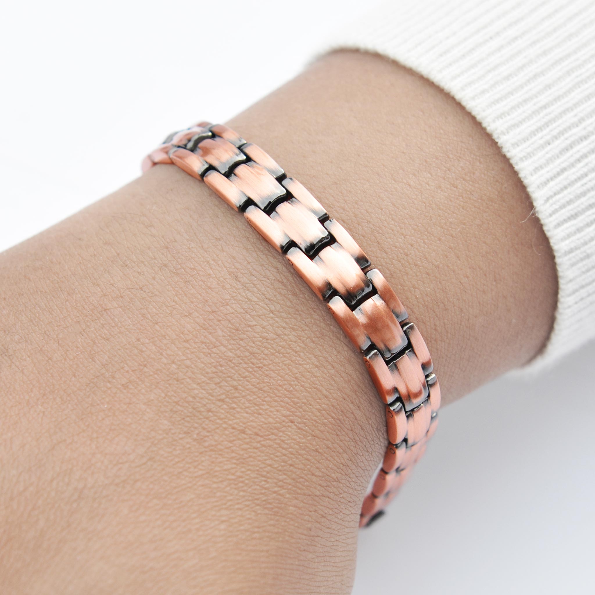 Ladies magnetic bracelet 